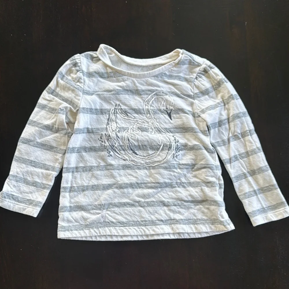 GAP Long Sleeve Gray and White Striped Tees